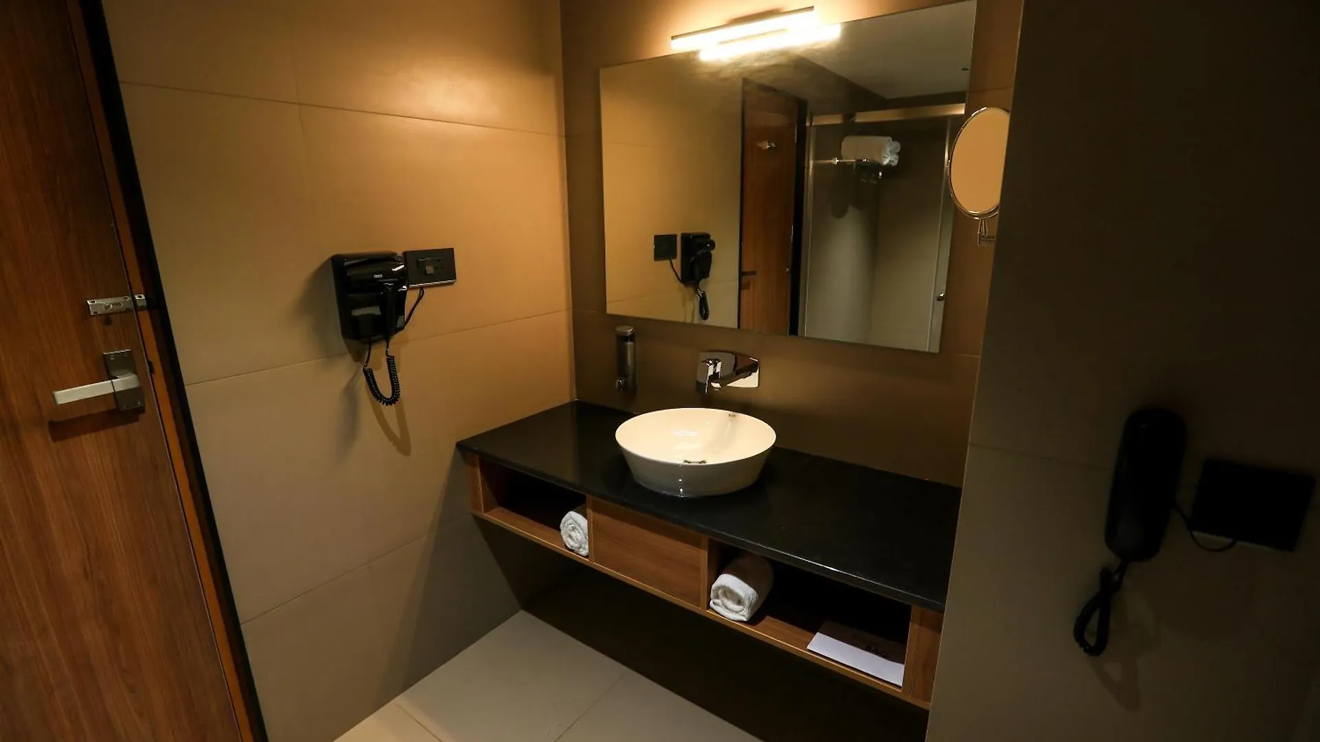 Hotel Saffron Wayanad Sultan Bathery Hindistan