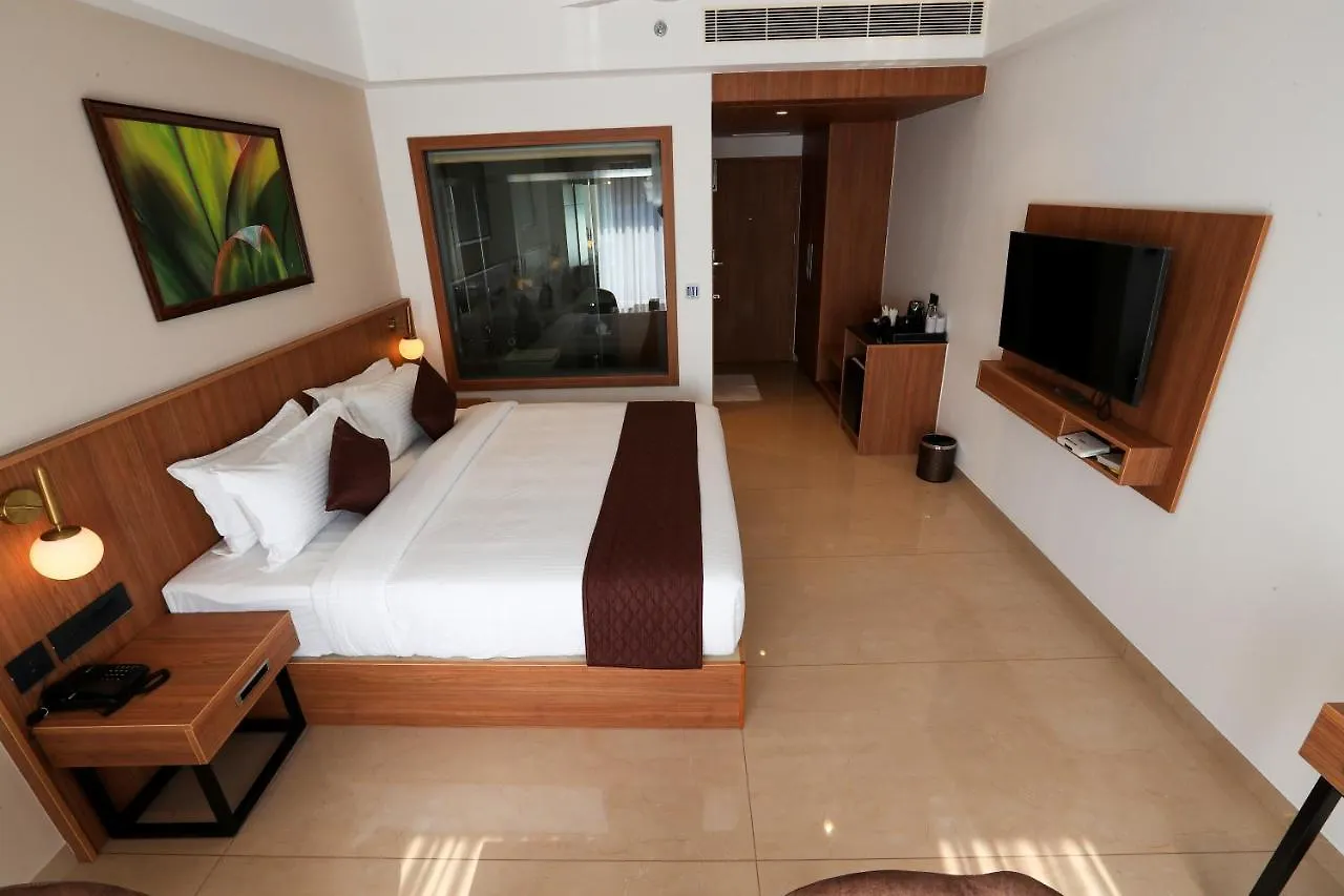 Hotel Saffron Wayanad Sultan Bathery