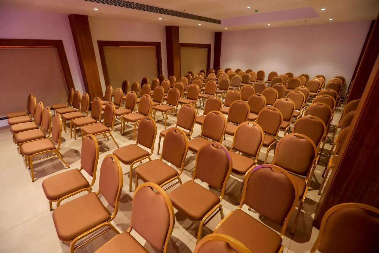 Hotel Saffron Wayanad Sultan Bathery 4*,  India